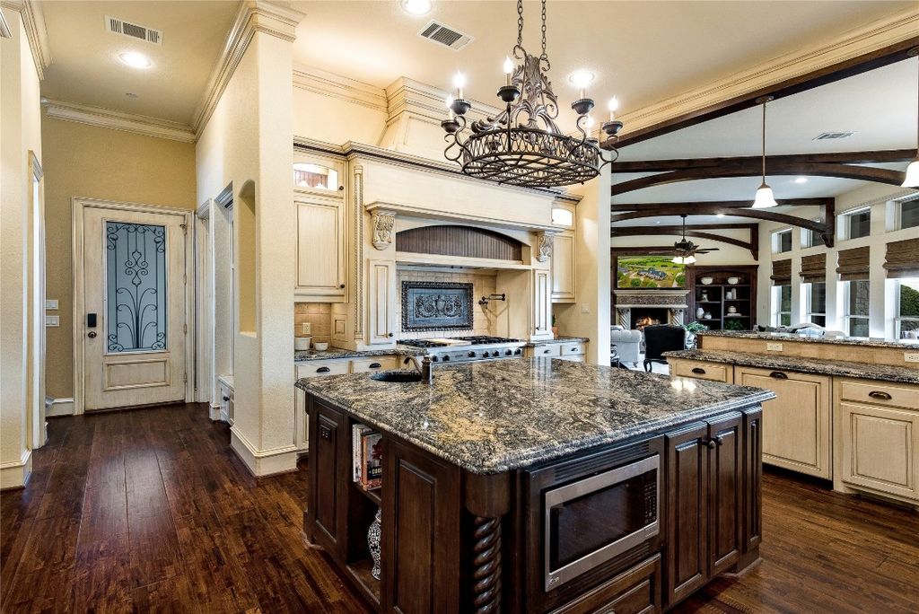 French inspired estate with breathtaking countryside sunsets in rockwall offered at 2. 275 million 11