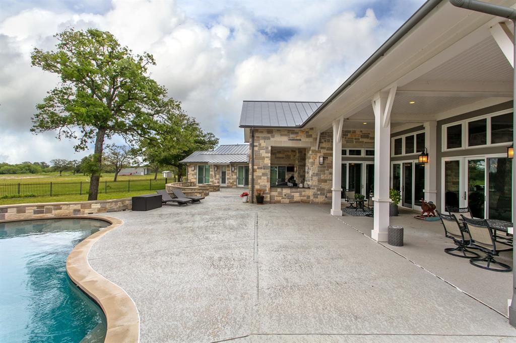 Gorgeous custom home with 175 acres and pond in smithville for 6. 4 million 35