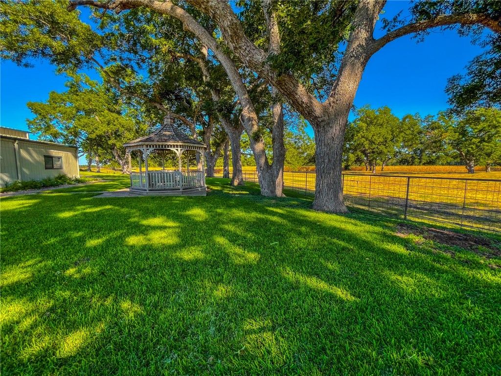 Magnificent leon river ranch in temple a tapestry of endless opportunities at 13. 5 million 43