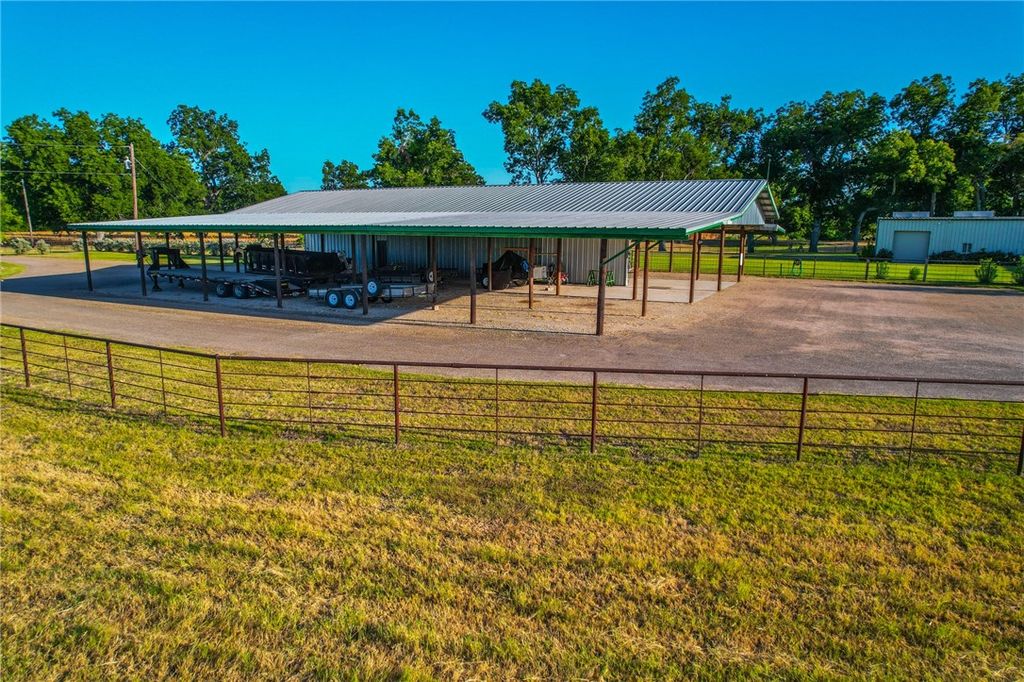 Magnificent leon river ranch in temple a tapestry of endless opportunities at 13. 5 million 51