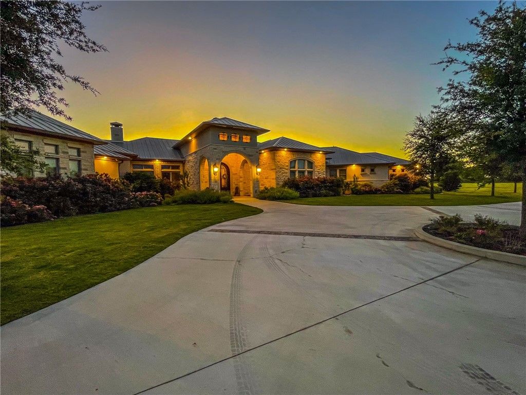 Magnificent leon river ranch in temple a tapestry of endless opportunities at 13. 5 million 69