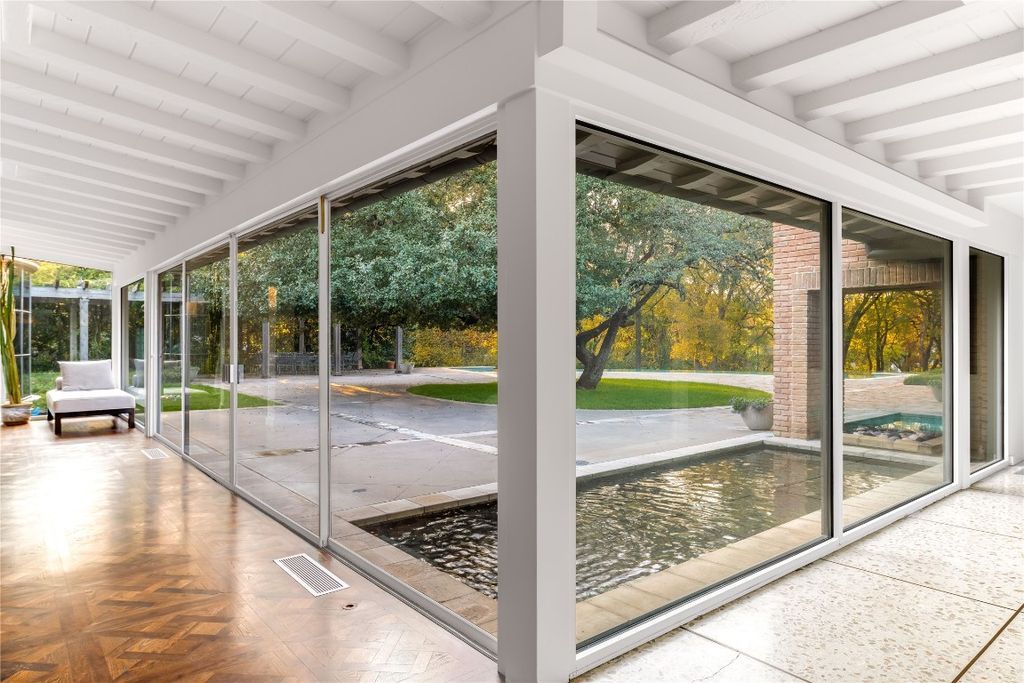 Renovated midcentury masterpiece by architect bill booziotis hits the market in dallas at 8. 1 million 16