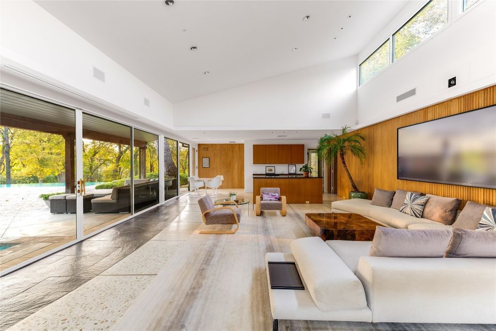 Renovated midcentury masterpiece by architect bill booziotis hits the market in dallas at 8. 1 million 18