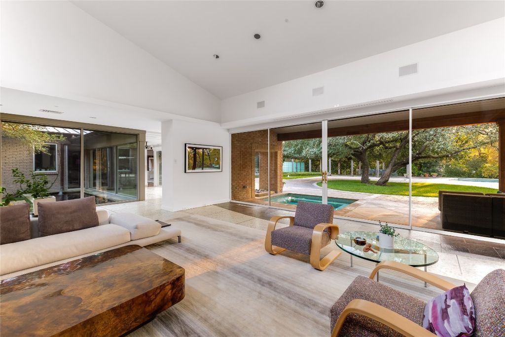 Renovated midcentury masterpiece by architect bill booziotis hits the market in dallas at 8. 1 million 20