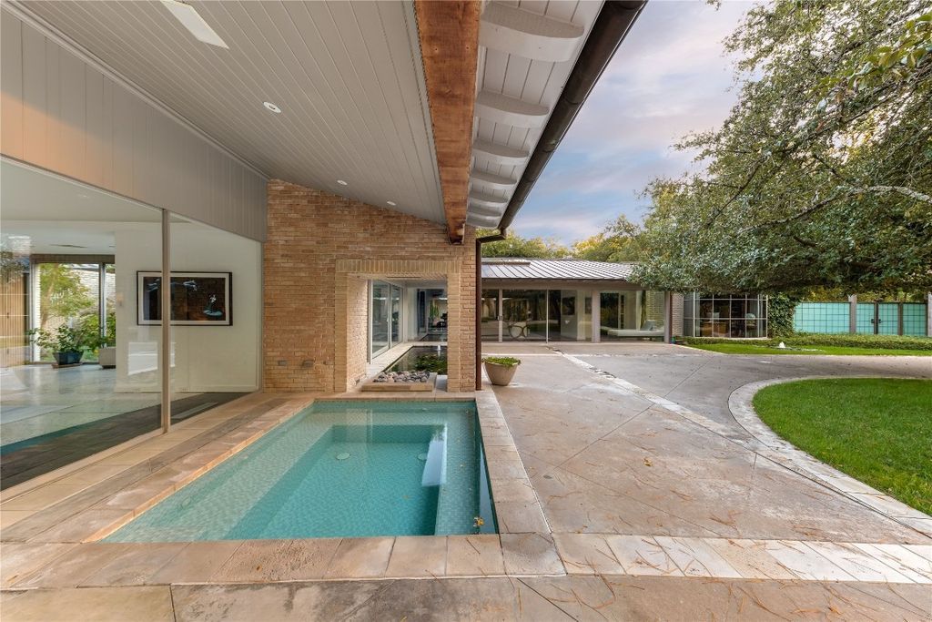 Renovated midcentury masterpiece by architect bill booziotis hits the market in dallas at 8. 1 million 29
