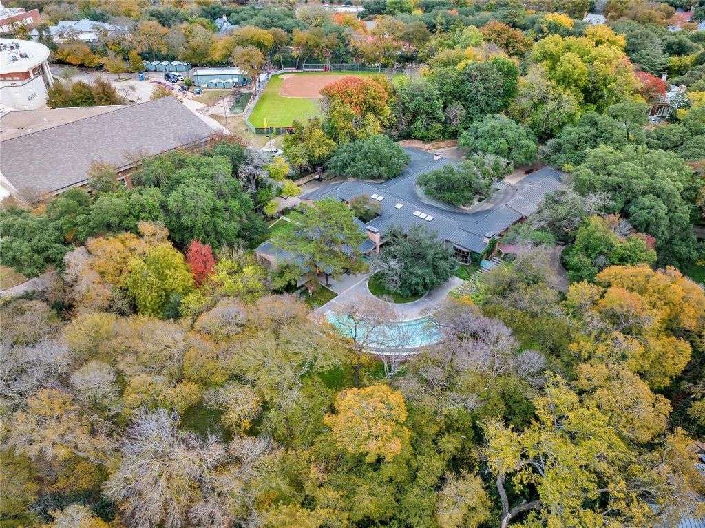 Renovated midcentury masterpiece by architect bill booziotis hits the market in dallas at 8. 1 million 3