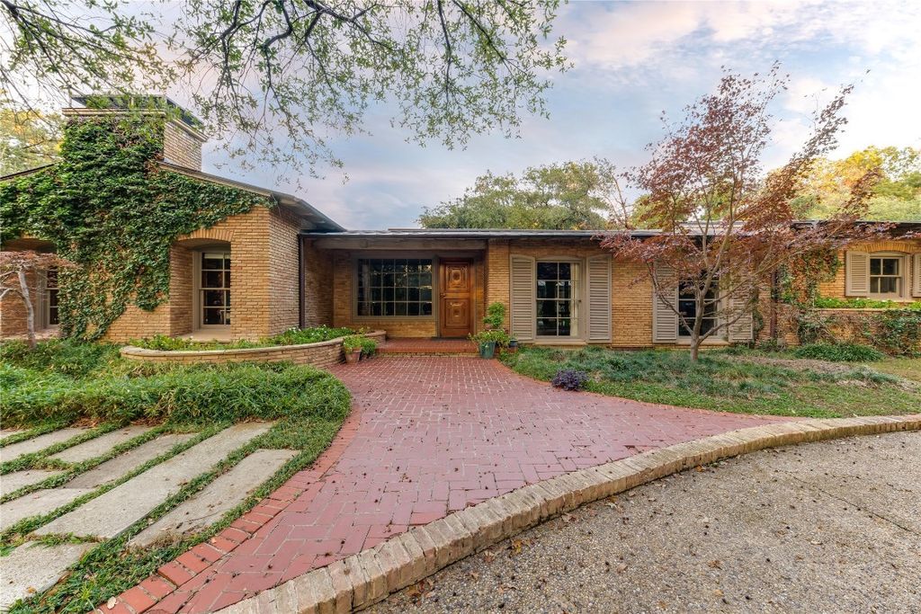 Renovated midcentury masterpiece by architect bill booziotis hits the market in dallas at 8. 1 million 6