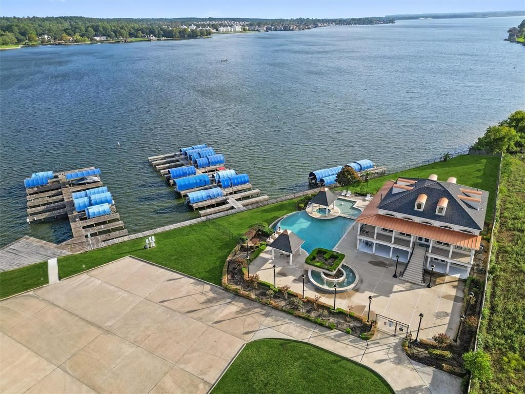 Stunning 2 story home overlooking lake conroe in willis offered at 2. 6 million 45