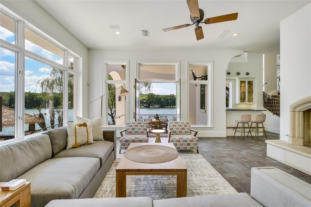 Stunning lake austin waterfront home with resort worthy amenities priced at 18885000 11