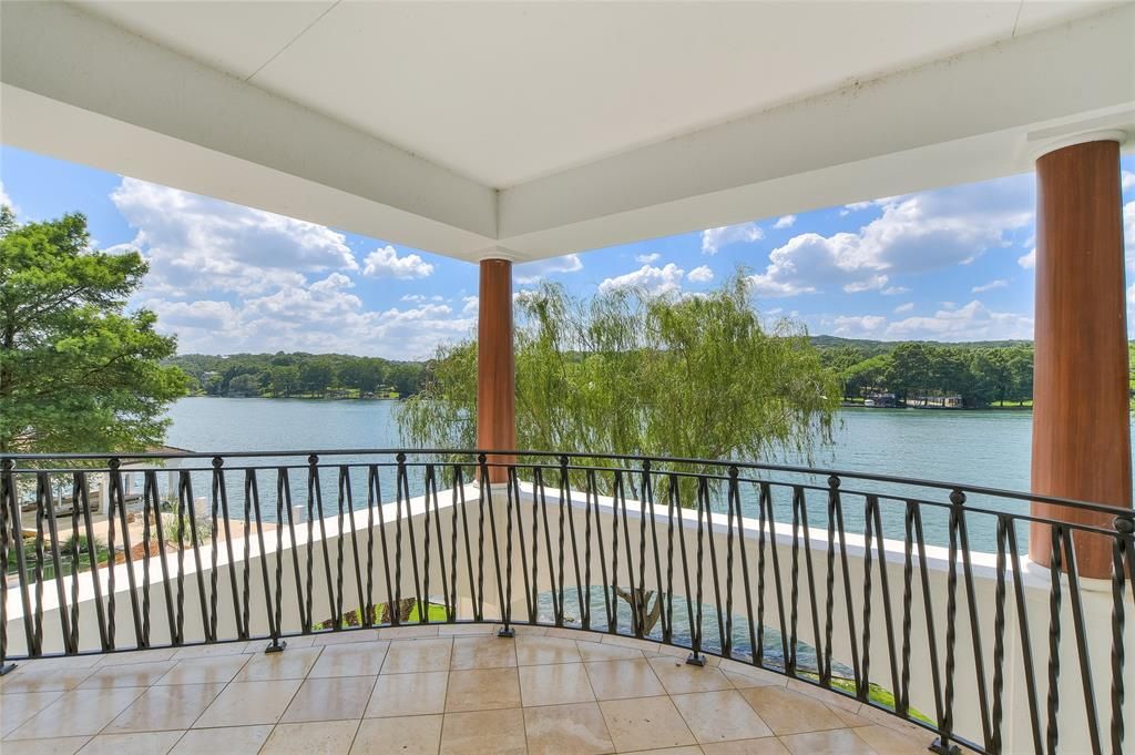 Stunning lake austin waterfront home with resort worthy amenities priced at 18885000 22