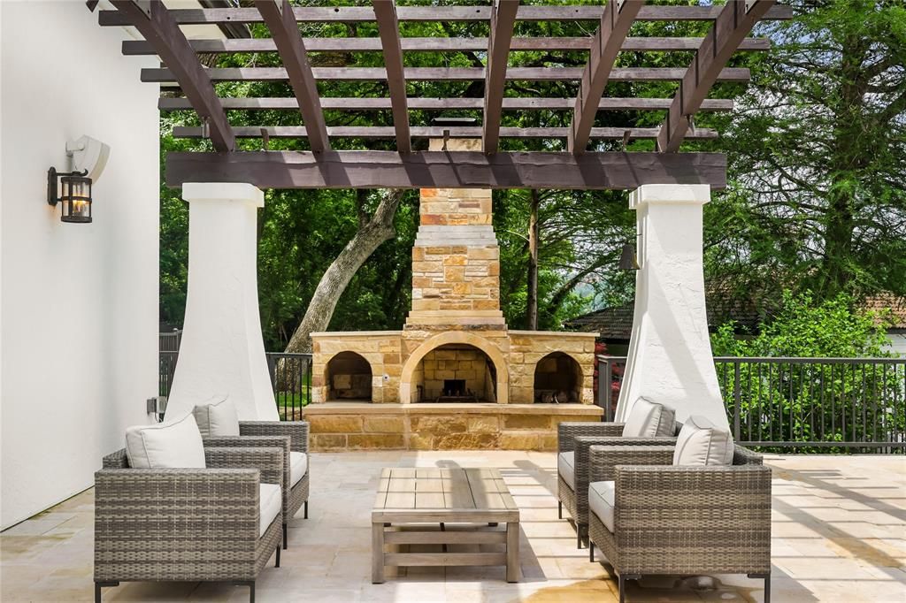 Stunning lake austin waterfront home with resort worthy amenities priced at 18885000 30