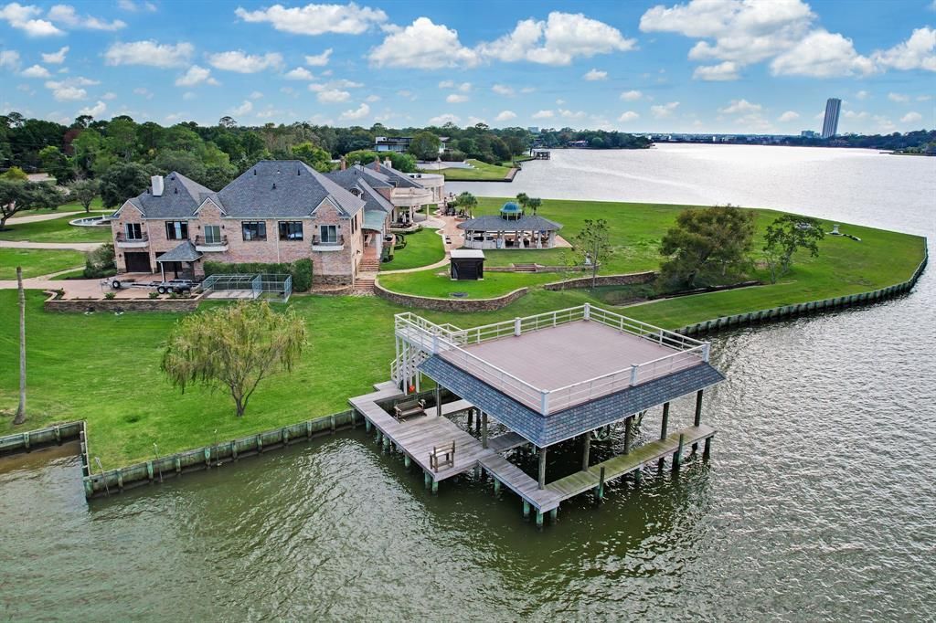Unparalleled waterfront estate in seabrook hits the market at 7. 99 million 46