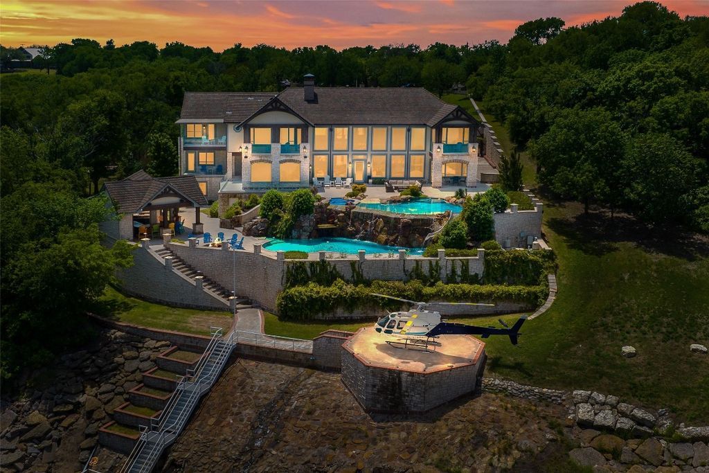 A Captivating Lakefront Estate with Infinity Pool, Helipad, and Unmatched Views, Listed at $10.9 Million