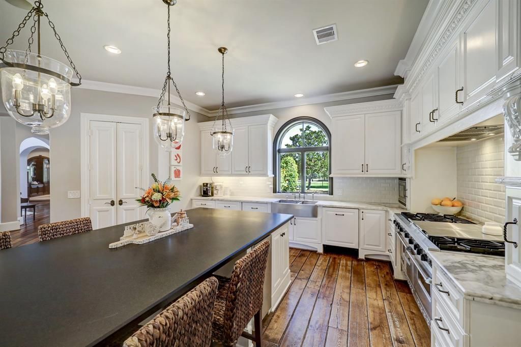 Acreage lifestyle meets city convenience in fresnos exquisite home listed at 3. 499 million 11