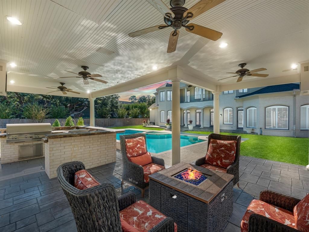 Captivating houston estate an entertainers dream at 4599900 44