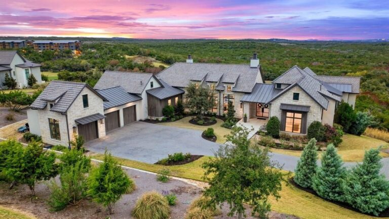 Luxurious Amarra Estate with Panoramic Views in Austin asking for $5.995 Million