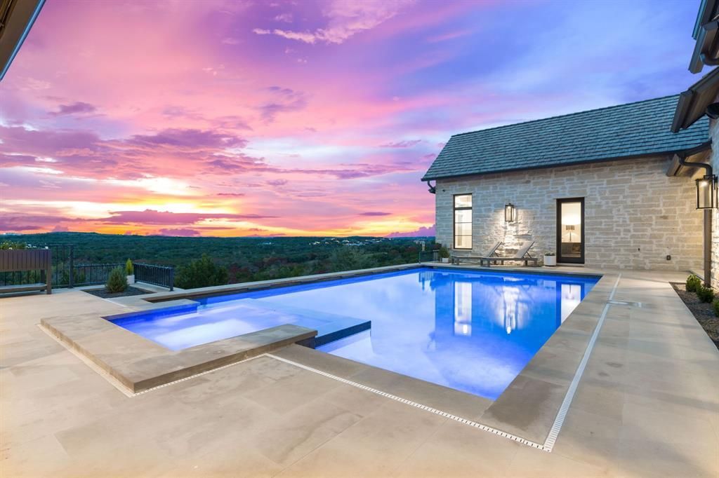 Luxurious amarra estate with panoramic views in austin asking for 5995 million 3