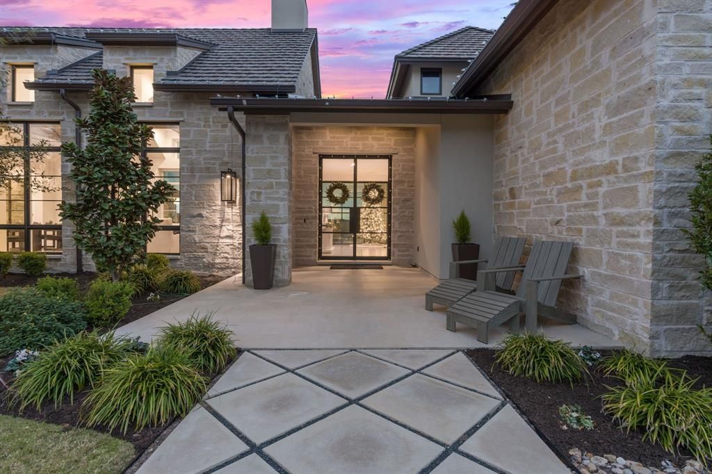 Luxurious amarra estate with panoramic views in austin asking for 5995 million 4