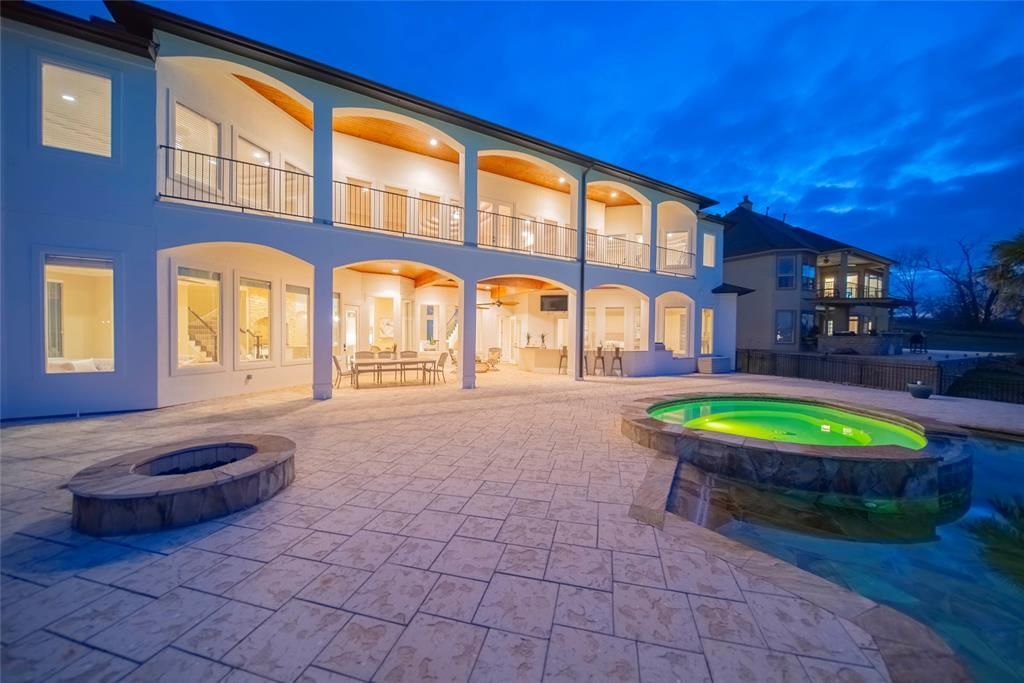 Lake conroe gem updated waterfront home with infinity pool asks for 1 42