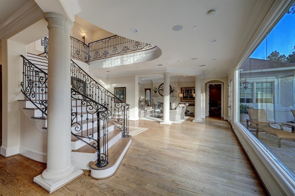 Stunning houston home with abundant amenities priced at 2. 45 million 10