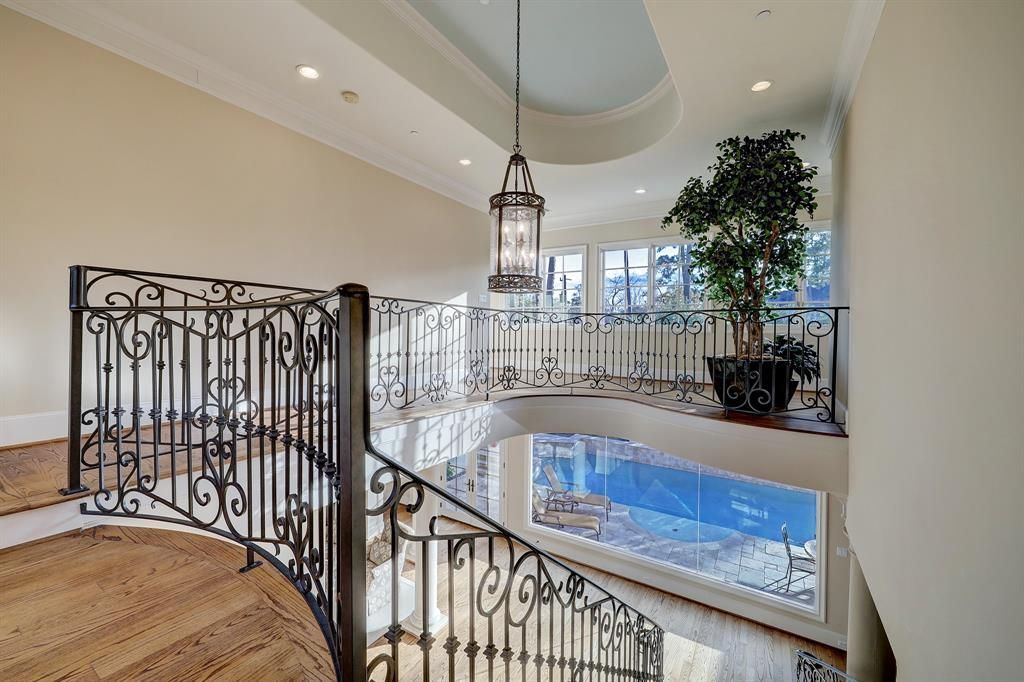 Stunning houston home with abundant amenities priced at 2. 45 million 31
