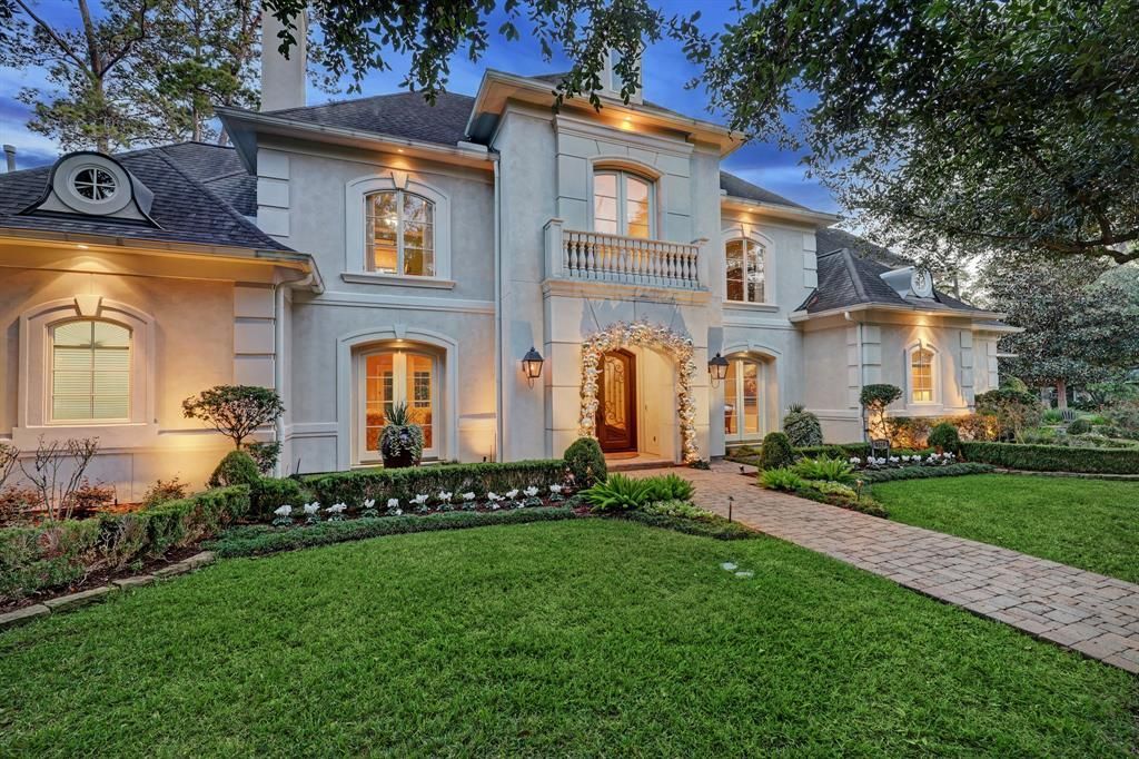 Stunning houston home with abundant amenities priced at 2. 45 million 4