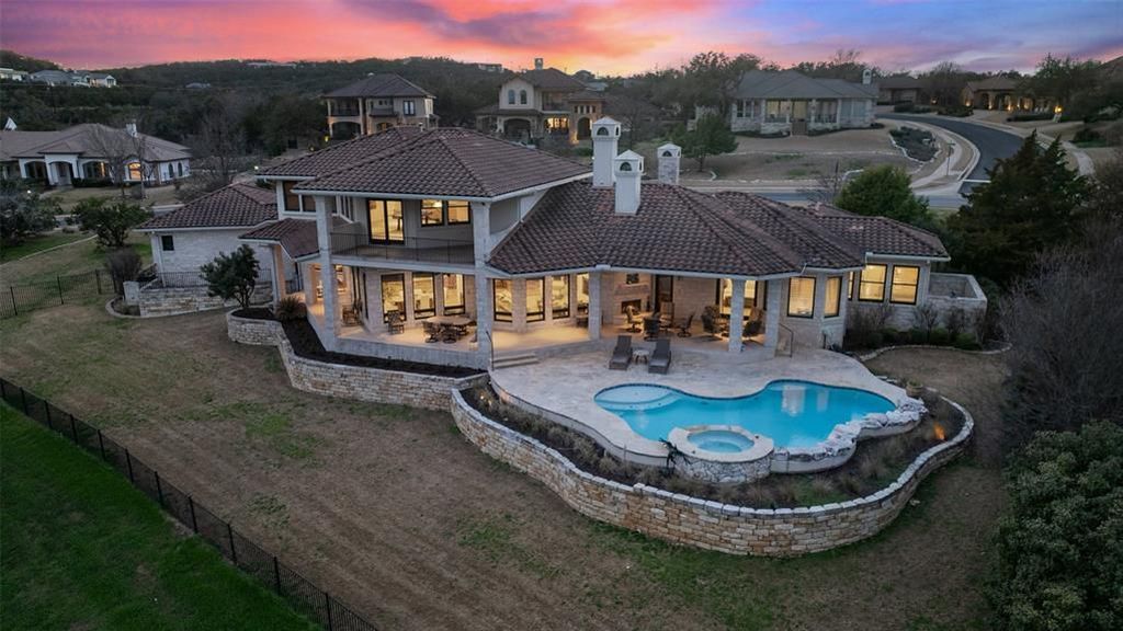 A Luxurious Gated Estate at Hurst Creek Offered at $2.575 Million