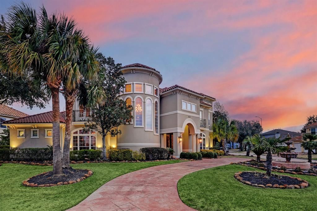 A magnificent kickerillo custom home in lakes of parkway listed at 2. 75 million 2
