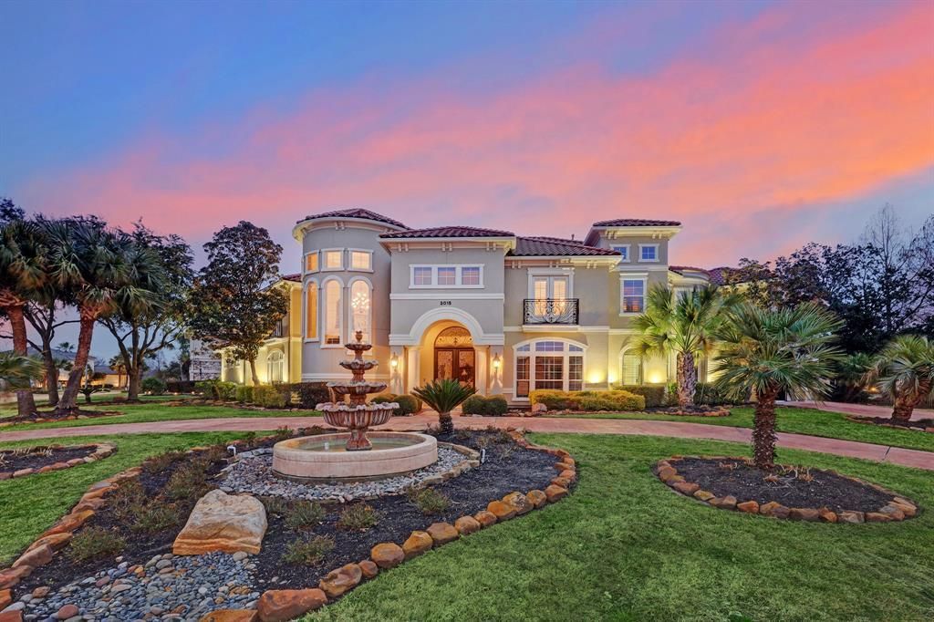 A Magnificent Kickerillo Custom Home in Lakes Of Parkway Listed at $2.75 Million