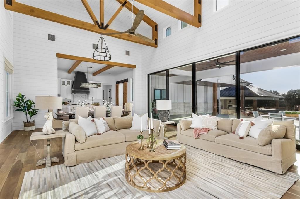 Discover the ultimate blend of modern elegance and rustic comfort in this 2895500 property 7