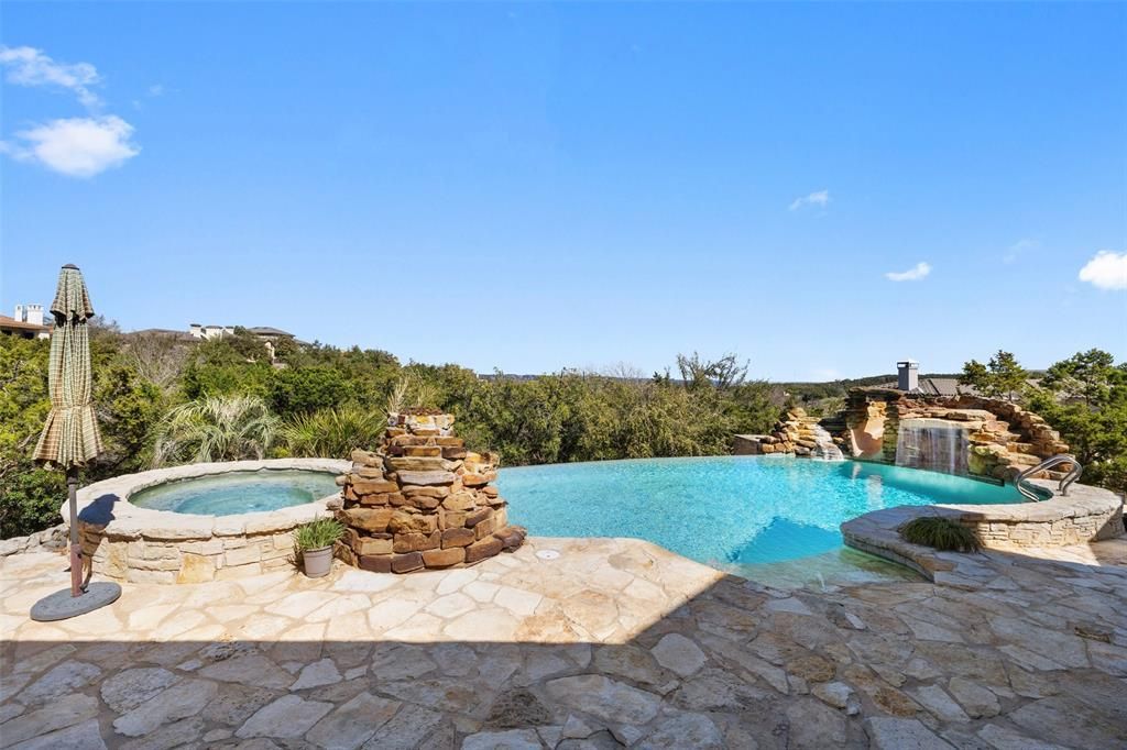 Exclusive luxury a retreat in seven oaks offered at 3. 195 million 23