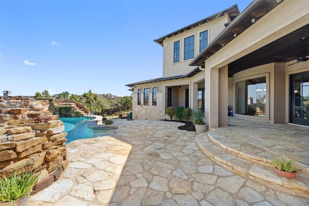 Exclusive luxury a retreat in seven oaks offered at 3. 195 million 26