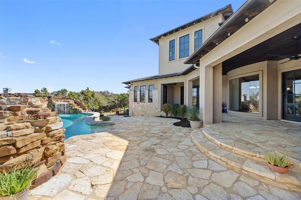 Exclusive luxury a retreat in seven oaks offered at 3. 195 million 40