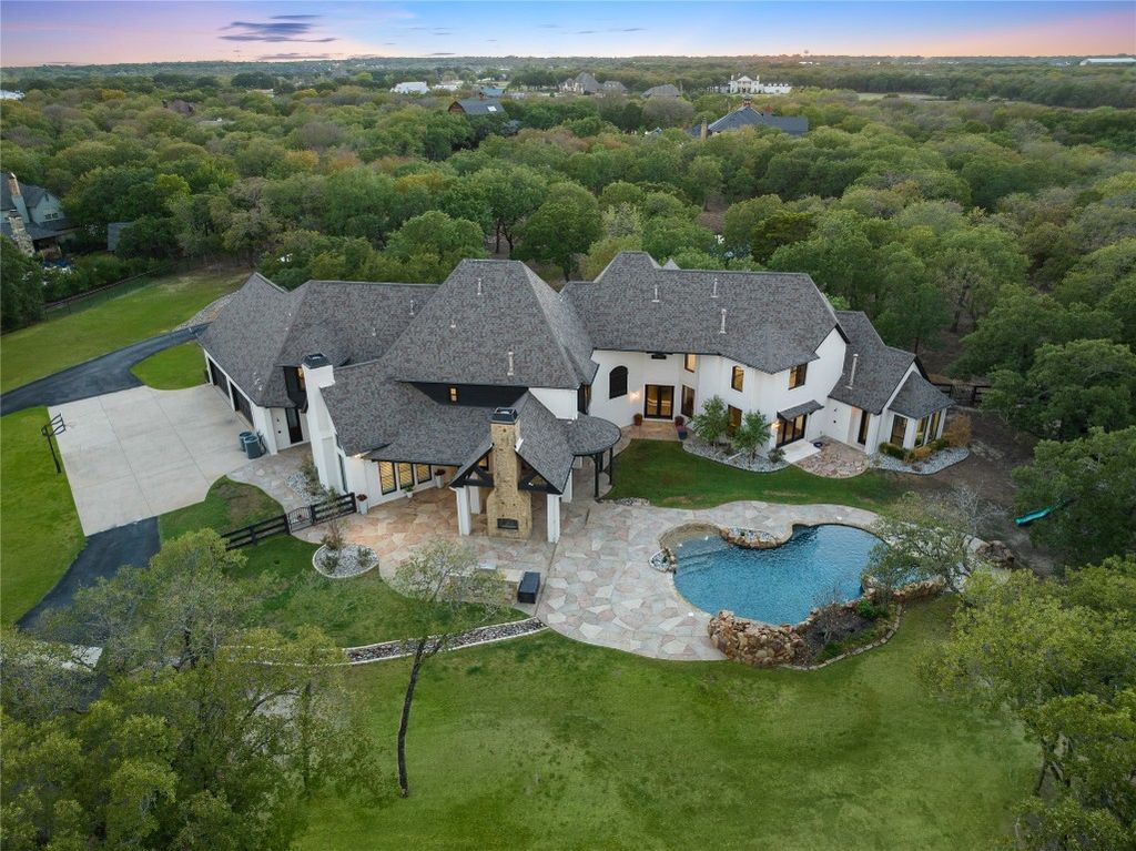 Expansive Gated Estate on 6.6 Acres Available for $3.5 Million