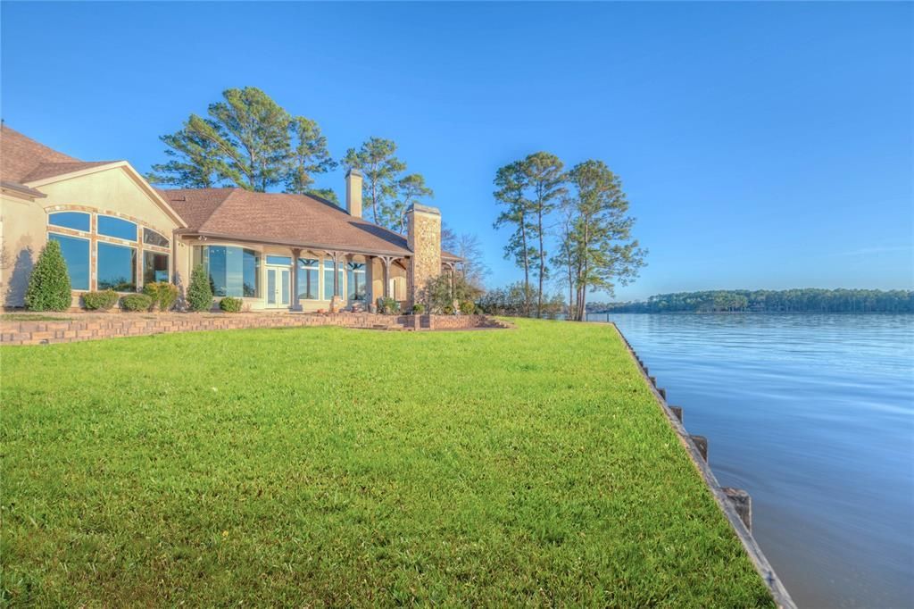 Lake conroe retreat custom home in gated island at bentwater for 2 41