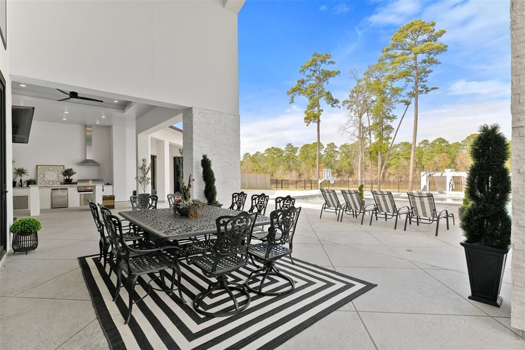 Luxurious lakeside living exquisite modern home in kings lakes estates offered at 2. 1 million 40