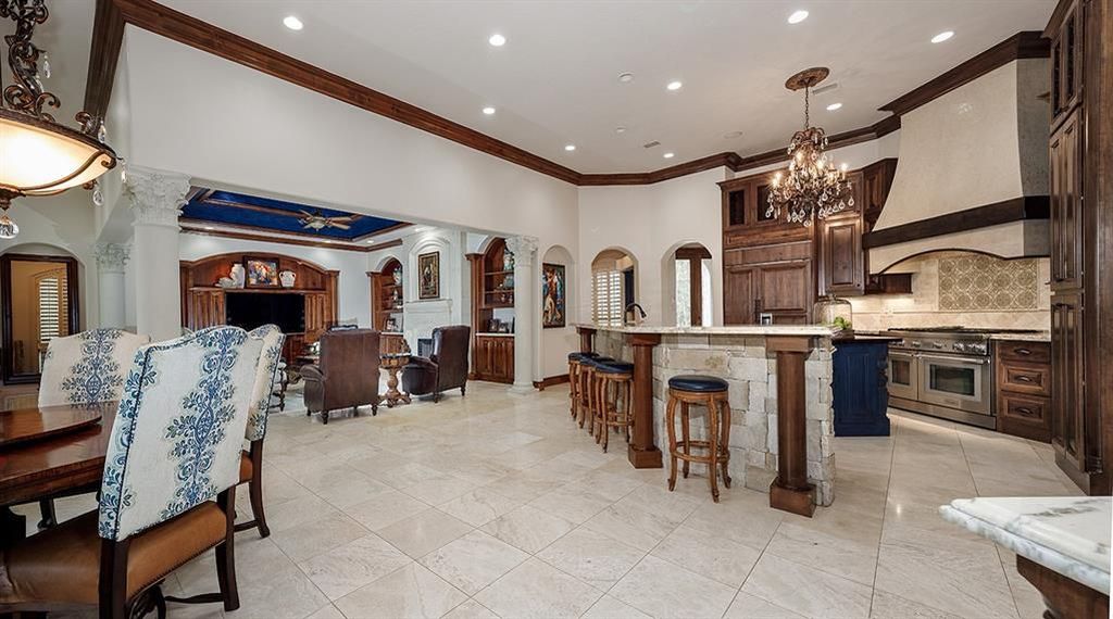 Spectacular kingman home in carlton woods with world class amenities 13