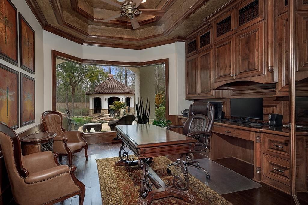 Spectacular kingman home in carlton woods with world class amenities 21