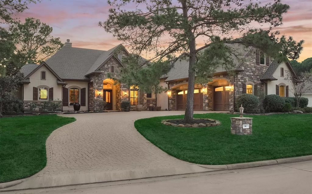 Luxurious 1-Story Custom Home in Bentwater listed at $850,000