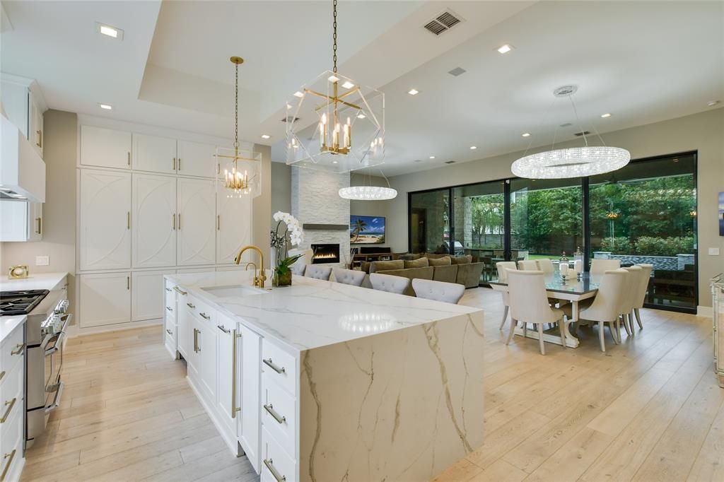 Exquisite transitional home nestled in secluded westlake enclave hits market at 4. 75 million 11