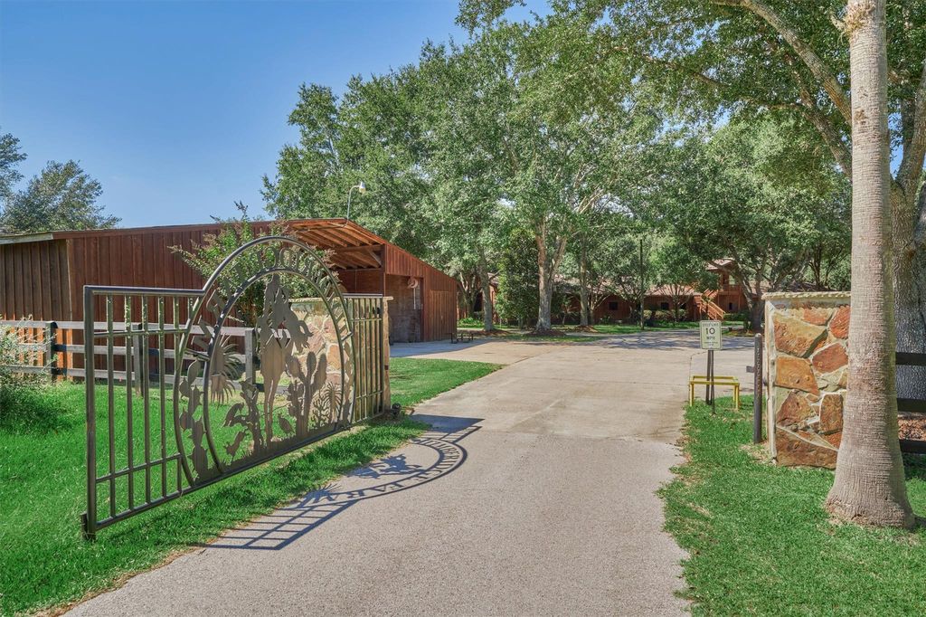 Internationally renowned horse trainer offers exclusive timber ridge farms for 6 million 12