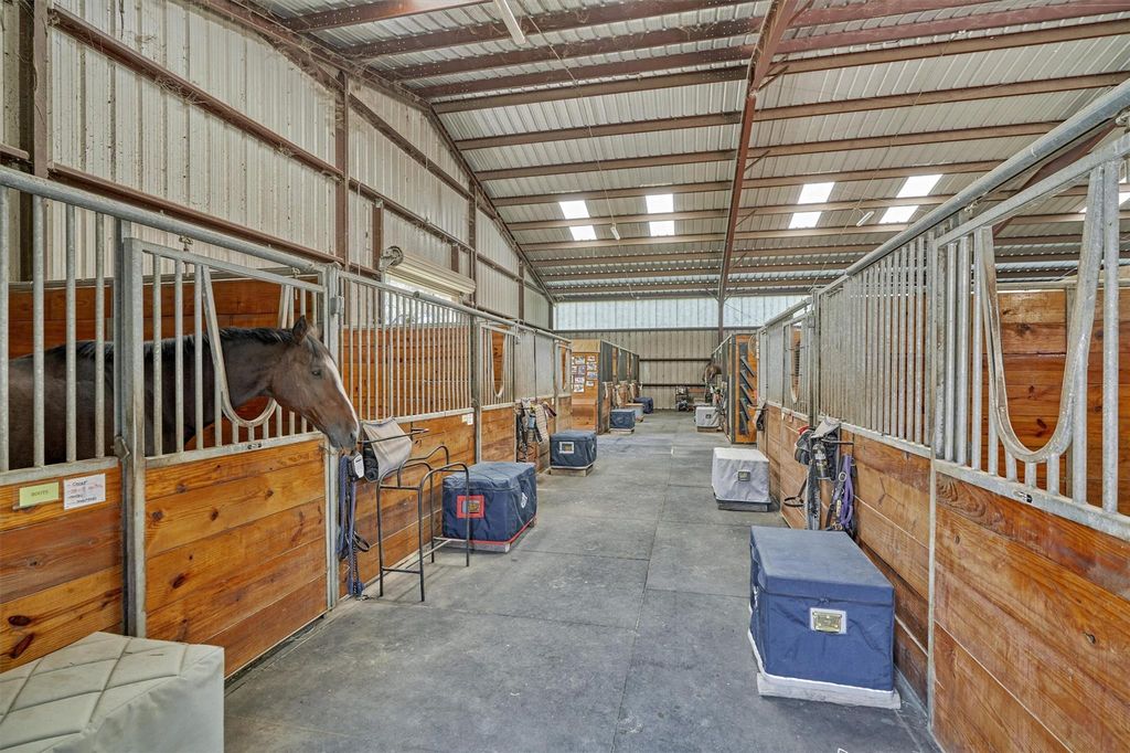 Internationally renowned horse trainer offers exclusive timber ridge farms for 6 million 14