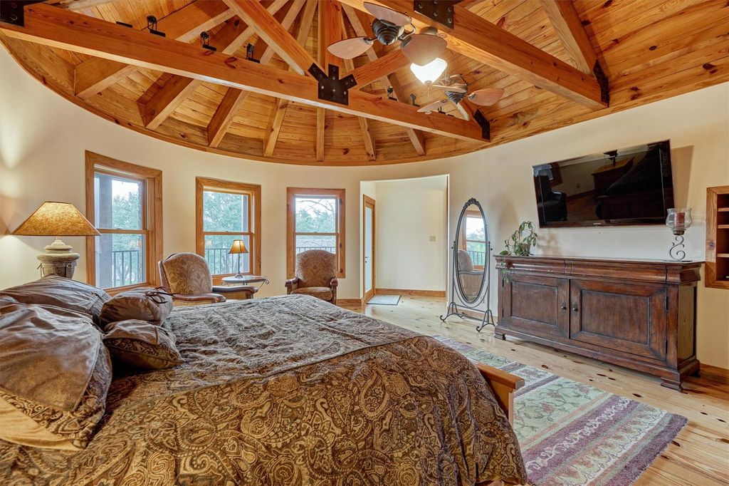 Internationally renowned horse trainer offers exclusive timber ridge farms for 6 million 36