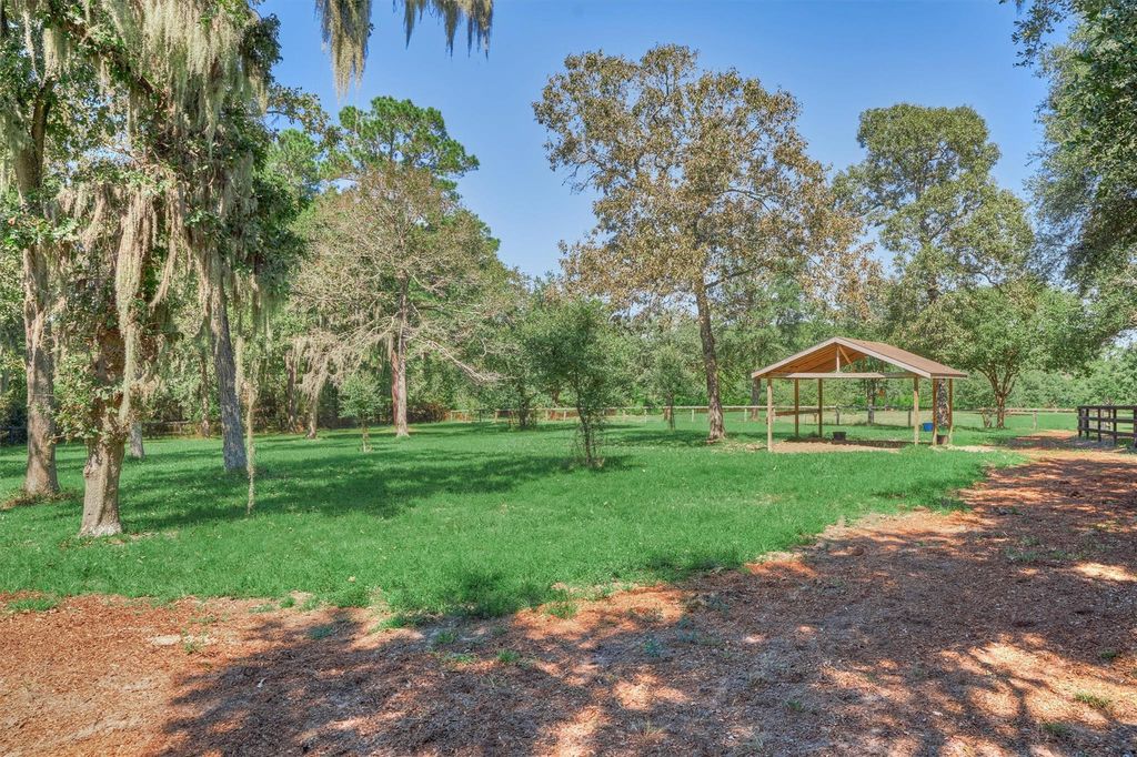 Internationally renowned horse trainer offers exclusive timber ridge farms for 6 million 7