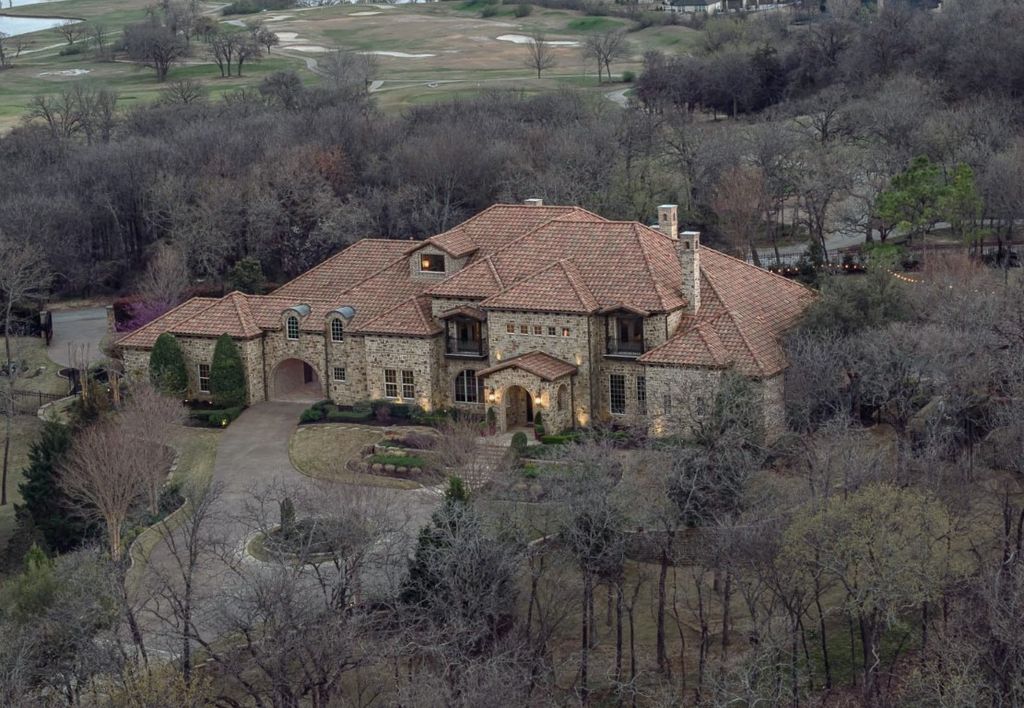 Secluded luxury a unique retreat on 3 acres offered at 5. 995 million 39