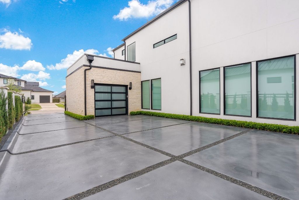 Captivating modern luxury explore the hills of kingswood for 3. 75 million 40