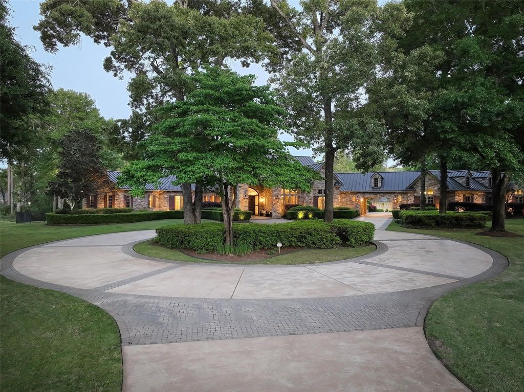 Enchanting haven custom creations by dean gaertner in barrister creeks private gated community offered at 2. 79 million 4