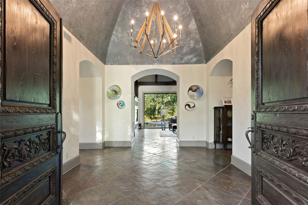 Enchanting haven custom creations by dean gaertner in barrister creeks private gated community offered at 2. 79 million 6
