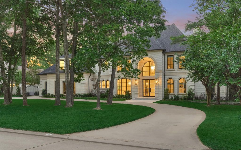 Exquisite renovation luxurious living in hollymead village of cochrans crossing listed at 4. 295 million 2