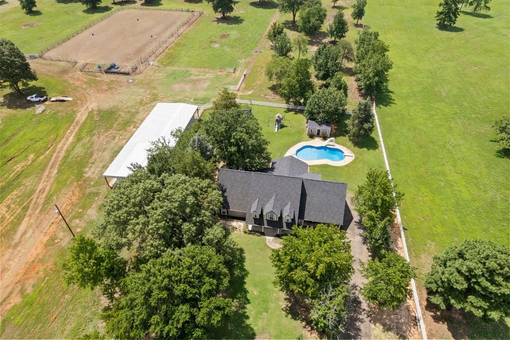 Krb ranch where luxury meets nature in east texas asks for 20 million 33